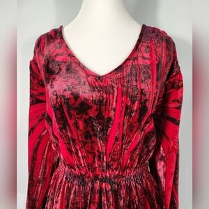Cato Elegant Red and Black Floral Velvet‎ Blouse Size 18/20W